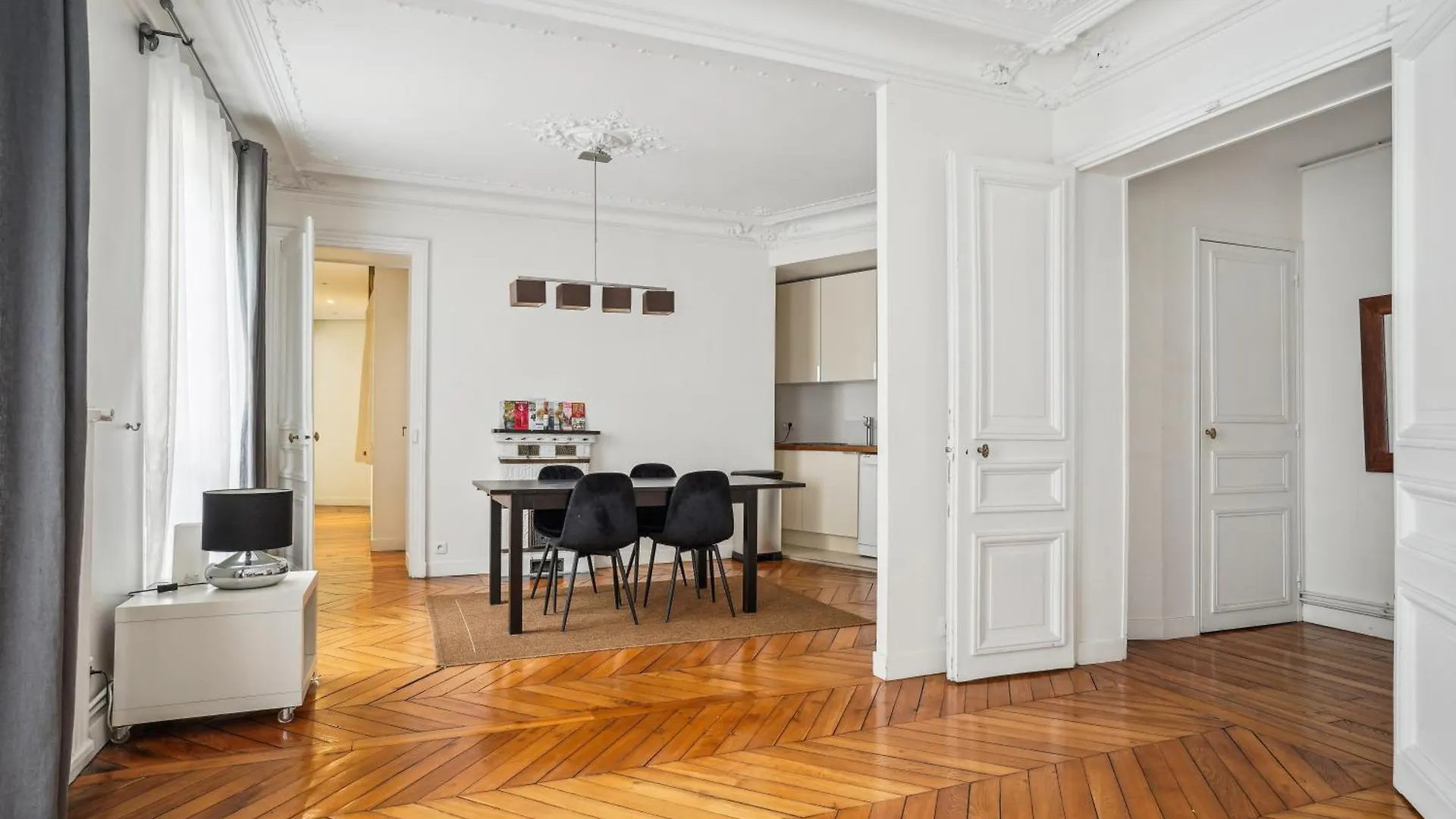 Apartment Luxury La Tour Paris
