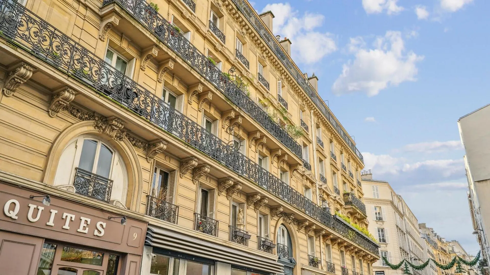 Luxury La Tour * Paris