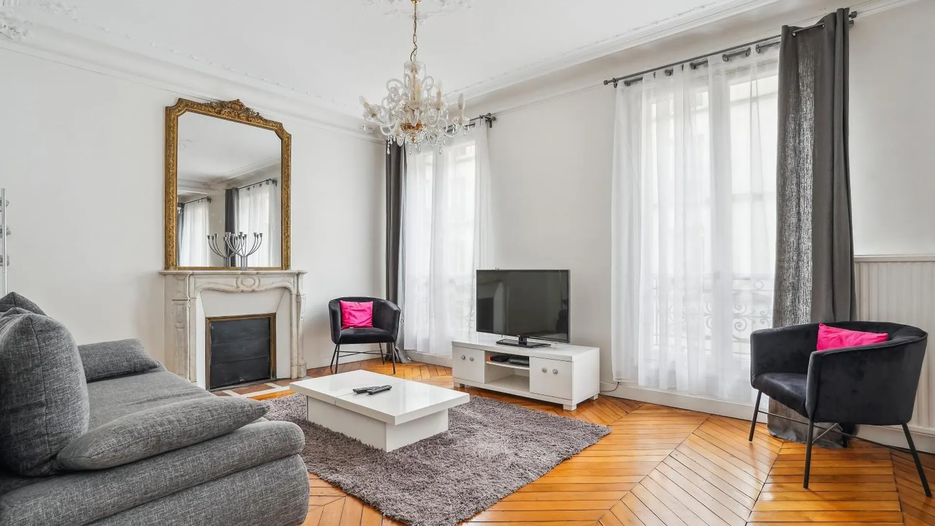 Luxury La Tour * Paris